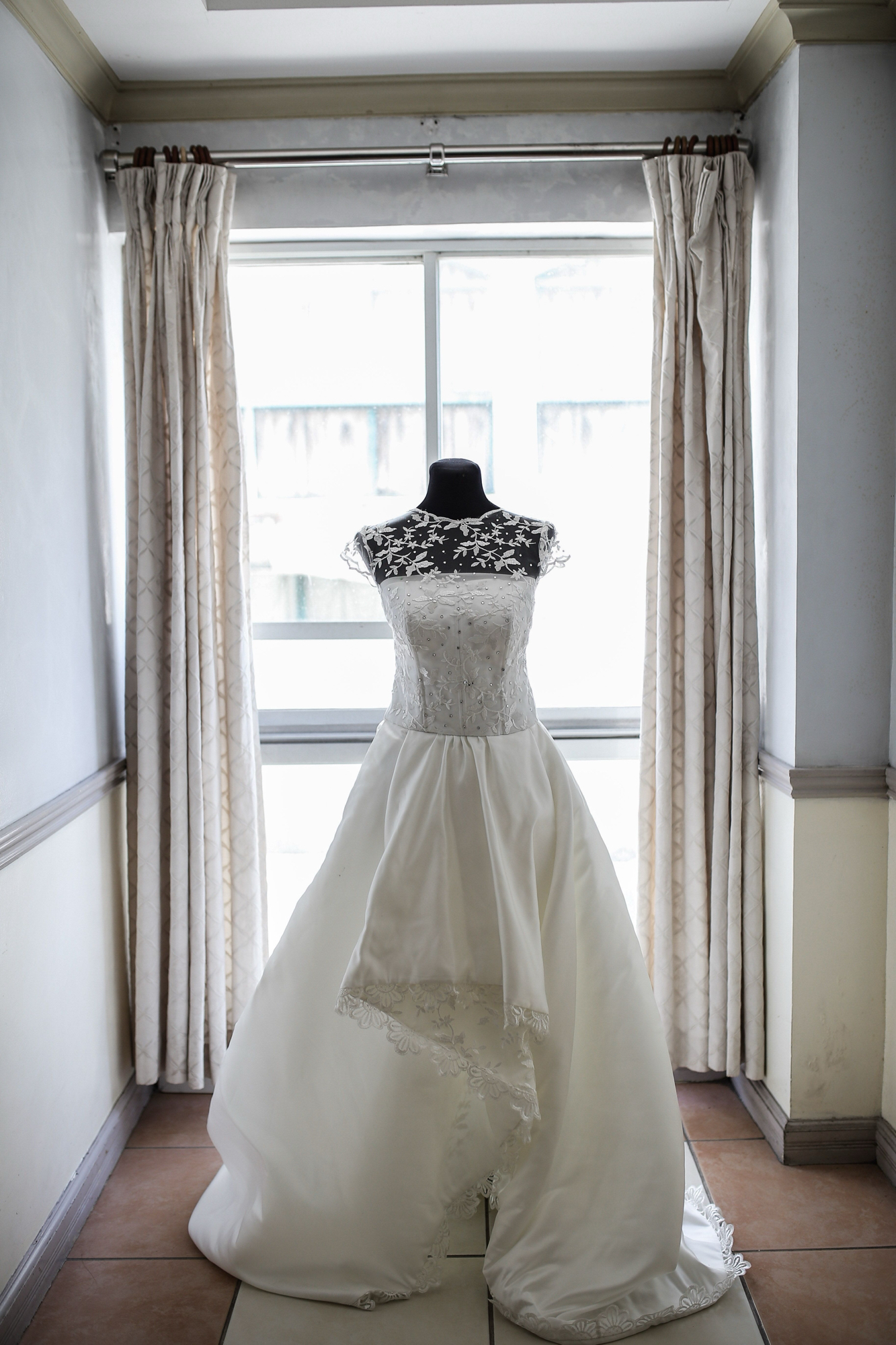 How to Choose the Right Wedding Gown: The Ultimate Bridal Dress Guide