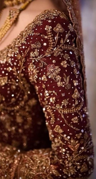 Trending Pakistani Barat Dresses 2026: Batik, Akbar Aslam & Maria B Couture